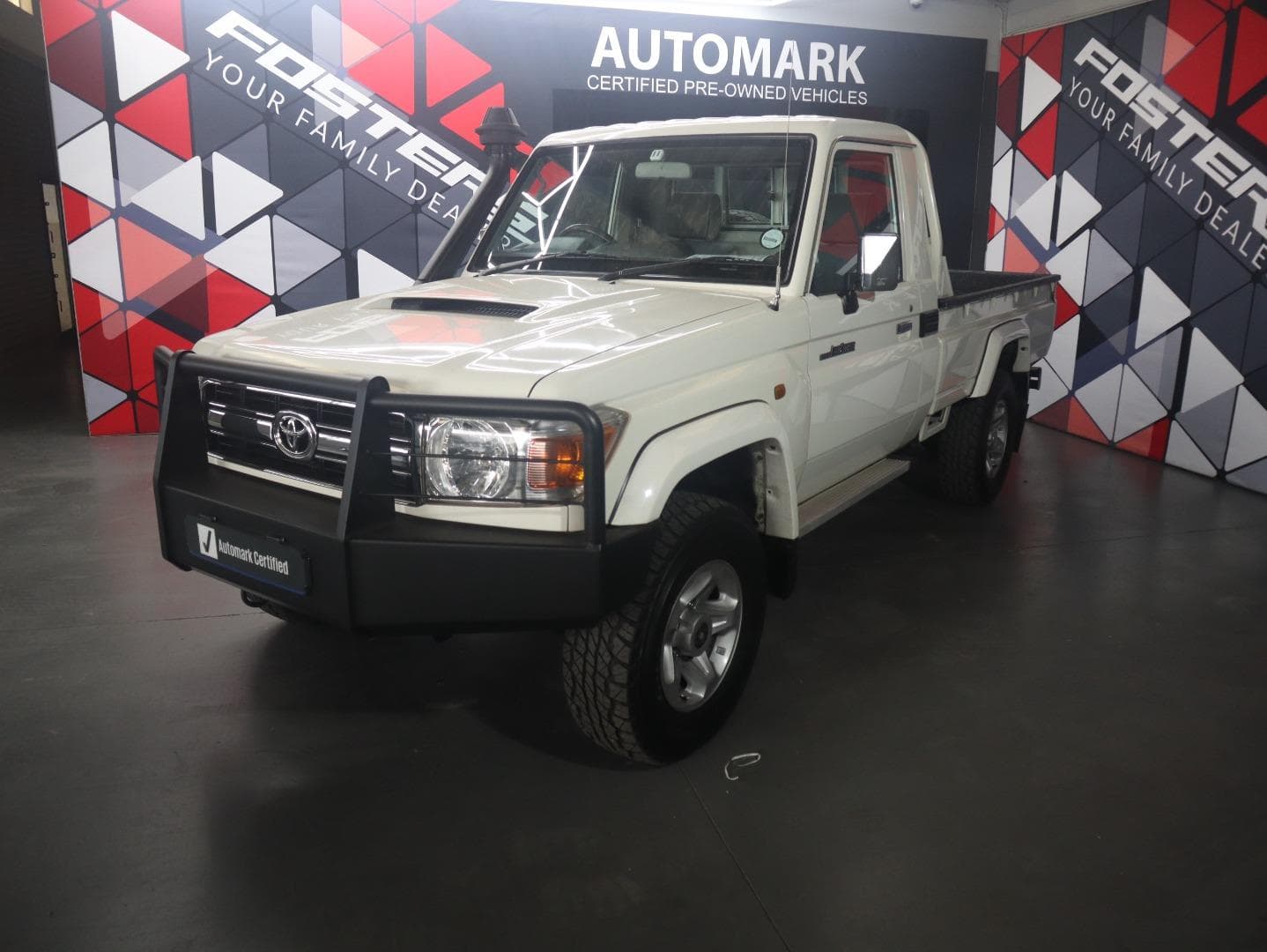 The 2015 Toyota Land Cruiser 79: A Legend Amongst Giants